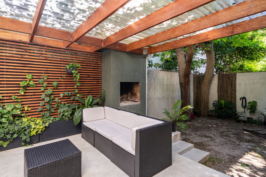 2 Bedroom Property for Sale in Three Anchor Bay Western Cape